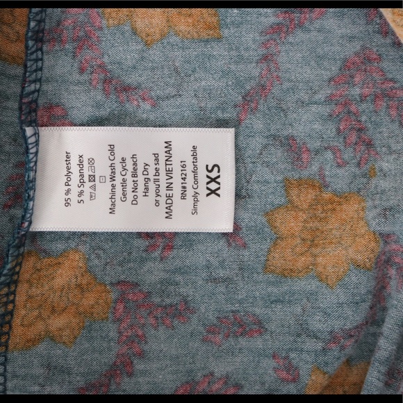 LuLaRoe Irma tunic top - Picture 5 of 5